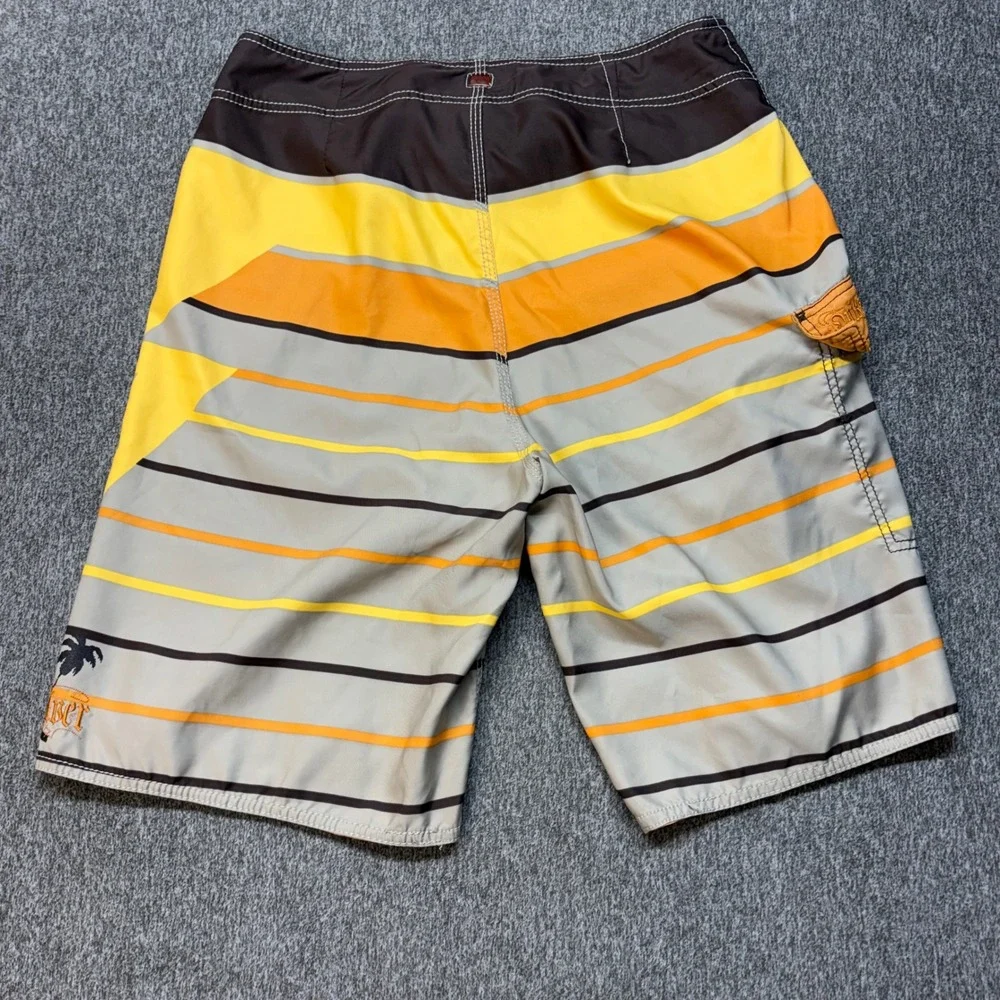 Vtg Quiksilver Mens Baggy Board Shorts Y2K 1990's Striped Lightning Bolt Skull M
